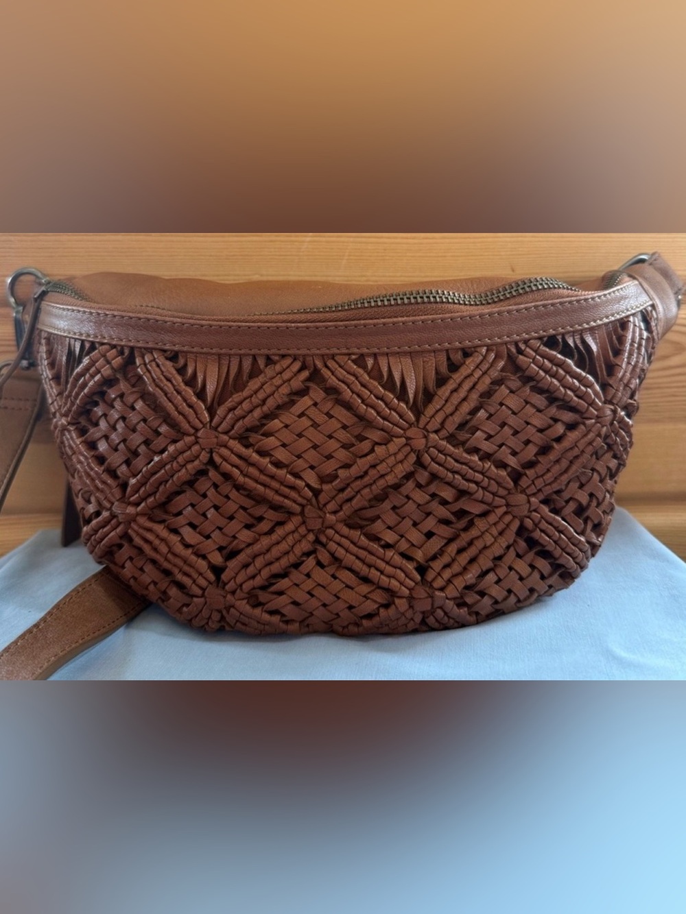 Shyanne Women's Western Heritage Woven Leather Sling Bag - Picture 10 of 11